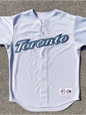Vintage Toronto BlueJays Jersey size: Medium, colour: Grey